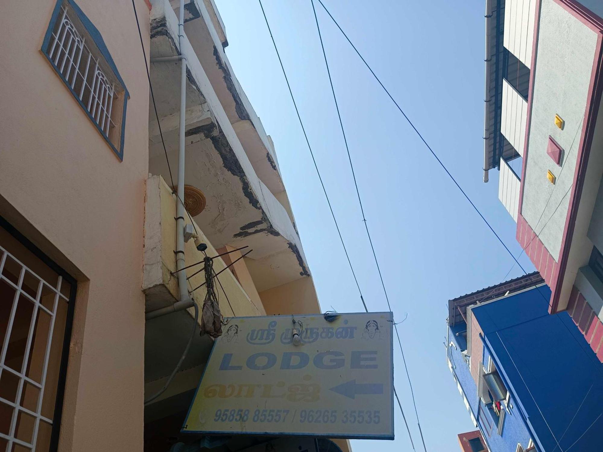 Hotel O Sri Murugan Lodge Kojambuttúr Kültér fotó